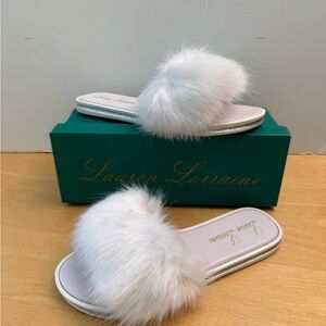 Lauren Lorraine White Furry Slippers Size 8 NEW IN BOX